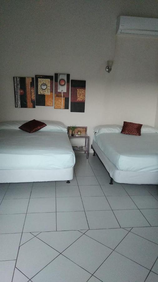 אורנג'סטאד Courtesy Apartments Aruba מראה חיצוני תמונה