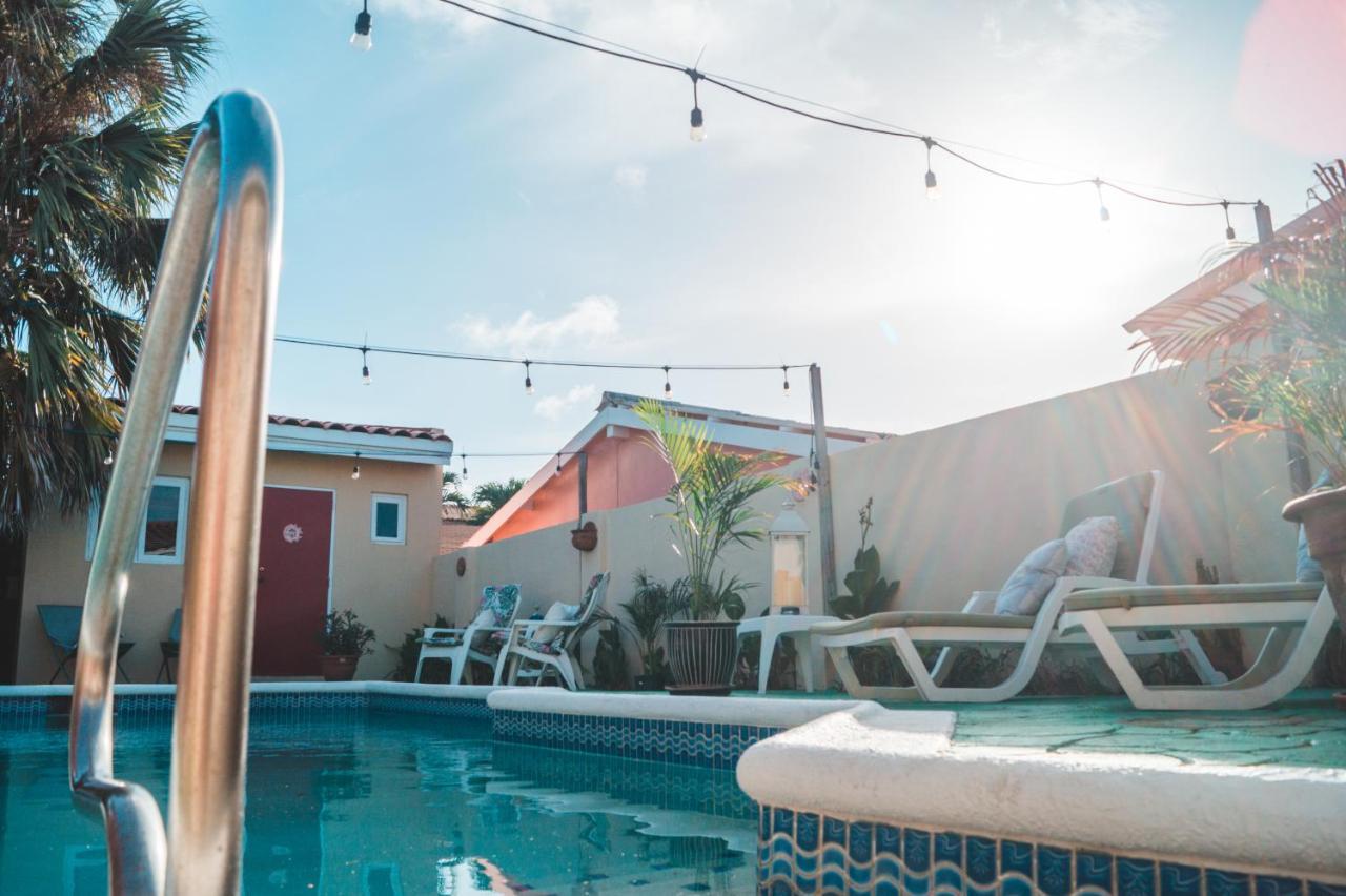 אורנג'סטאד Courtesy Apartments Aruba מראה חיצוני תמונה